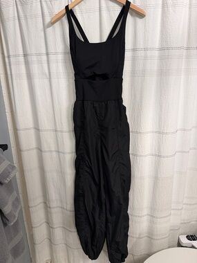 Black Sleeveless Athletic Jumpsuit with Gathered Ankle